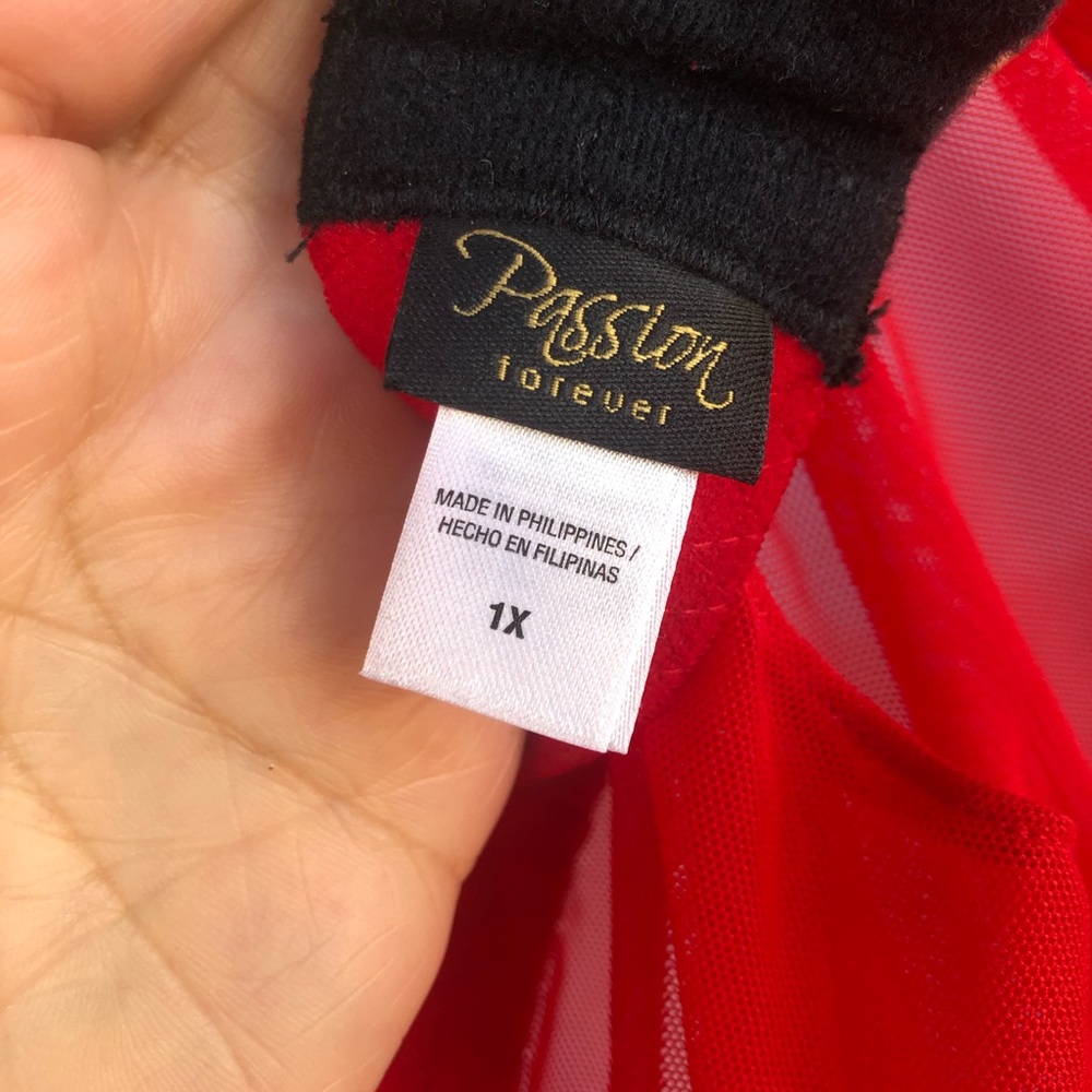 Passion forever red & white teddy size 1x - Picture 3 of 6